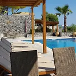 Sealine Pefki
