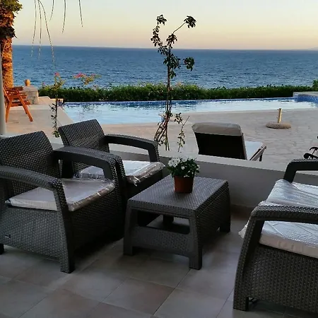 Sealine Pefki (Rhodes)