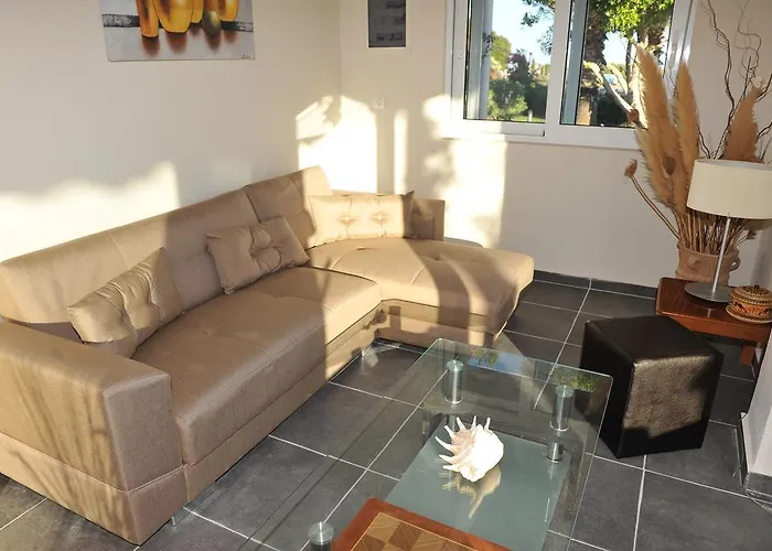 Sealine Pefki (Rhodes)